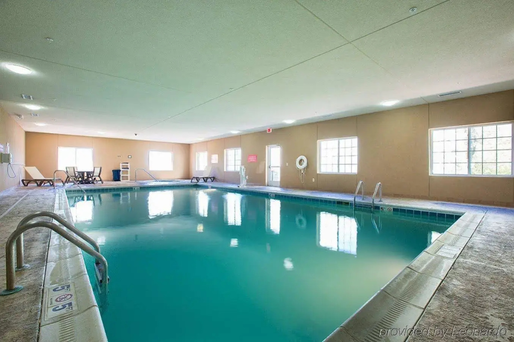 Country Inn & Suites by Radisson, Goodlettsville, TN - фото 16