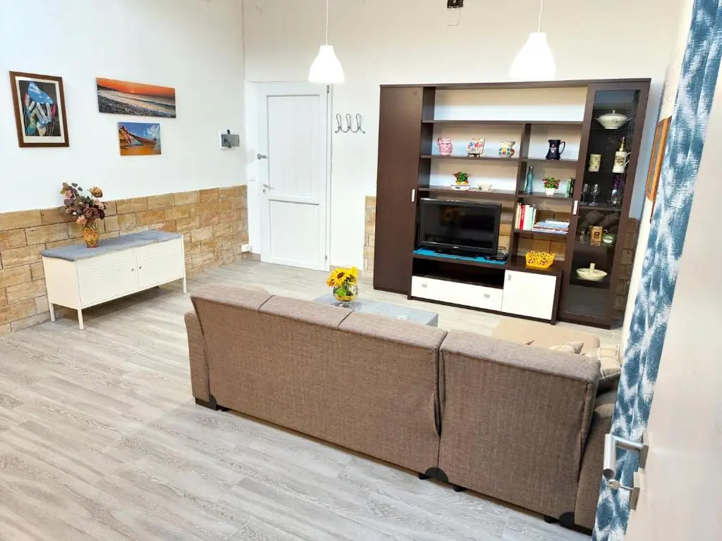 2 bedrooms appartement at Alcamo Marina 200 m away from the beach with shared pool furnished terrace and wifi