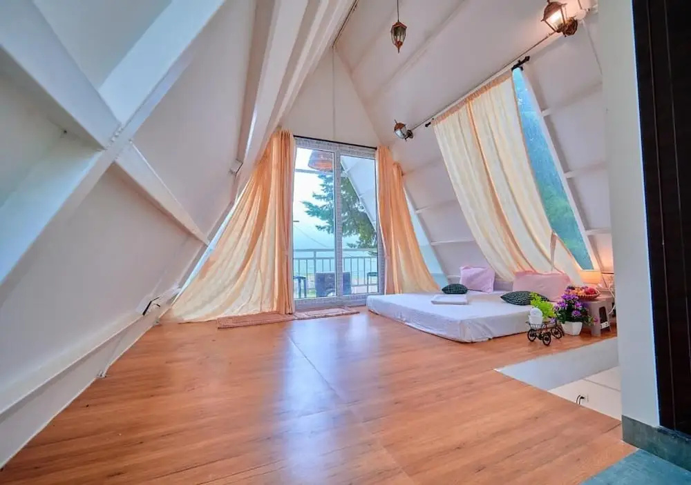 Cucuu Nest Conoor by VOYE HOMES