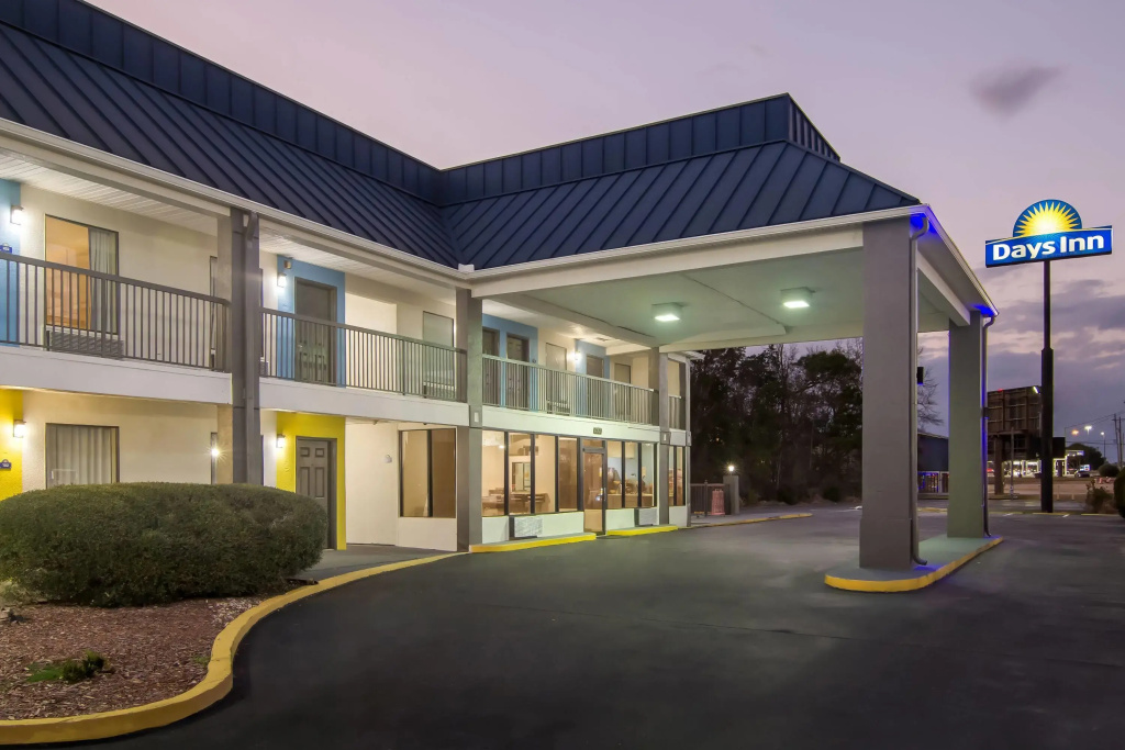 Days Inn by Wyndham Ocean Springs