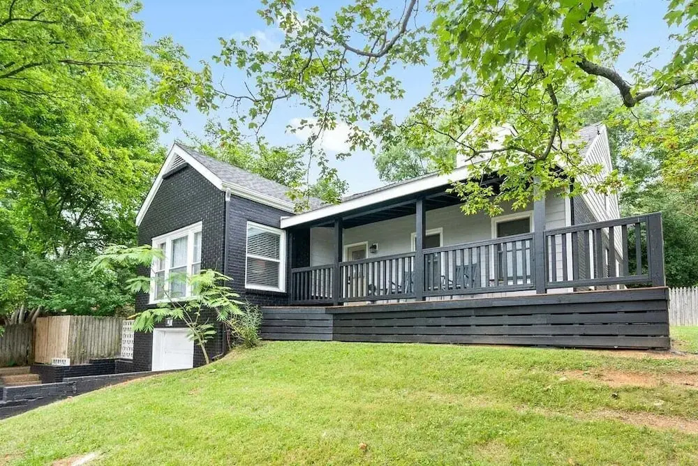 1BD 102 Madison Ter