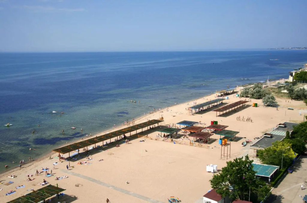 Beach & Waterfront