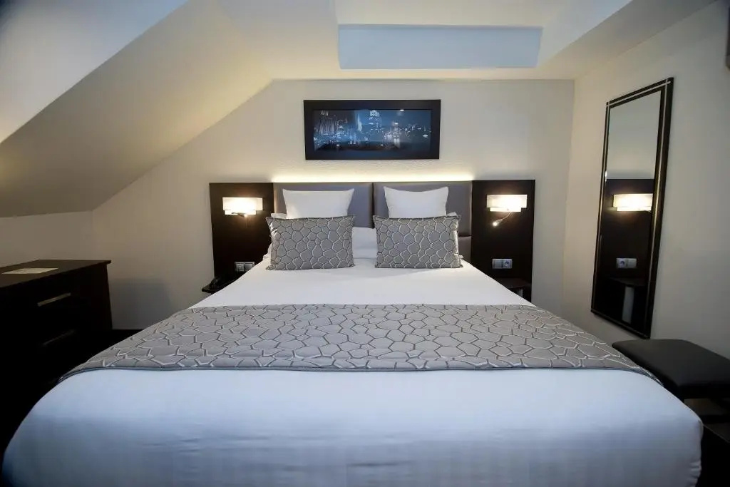 Standard Double room (full double bed)