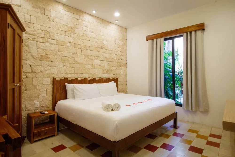 Deluxe Double room with garden view (full double bed)