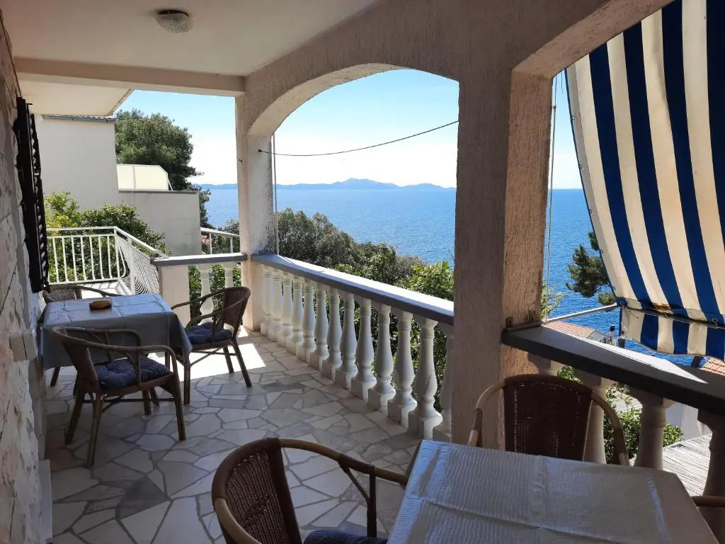 3 Bedrooms Apartment with balcony