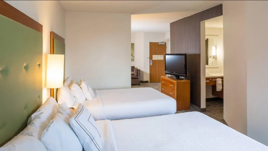 1 Bedroom Double Suite (full double bed)