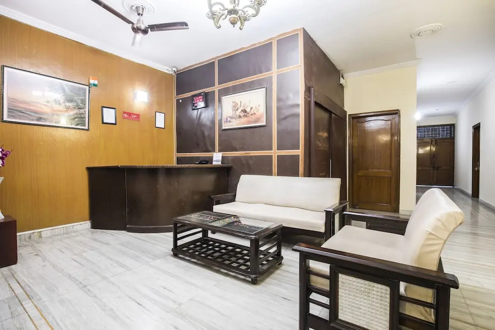 Lobby & Reception