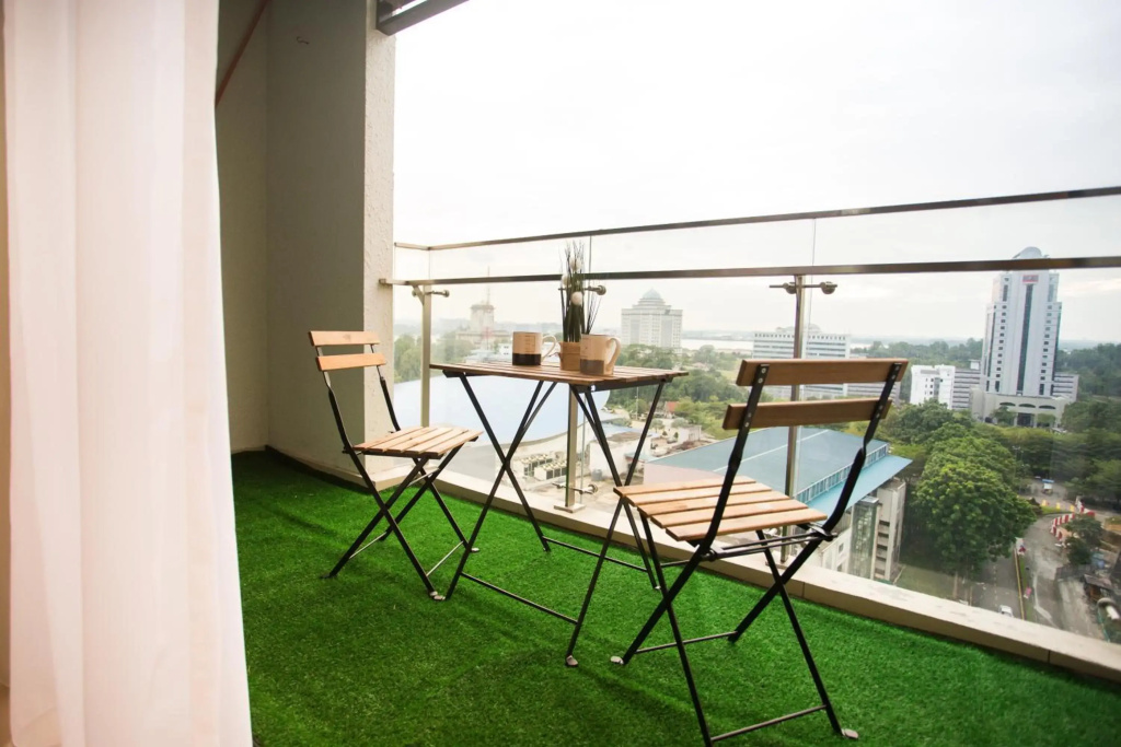 Cozy contemporary homestay @ Suasana suites