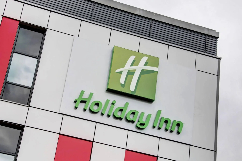 Holiday Inn London - Luton Airport by IHG