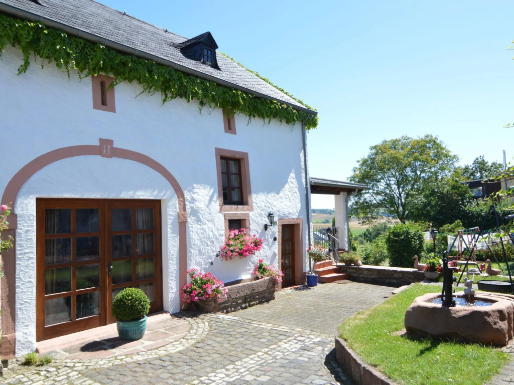 Holiday Home in Ittel Near Hiking Trails