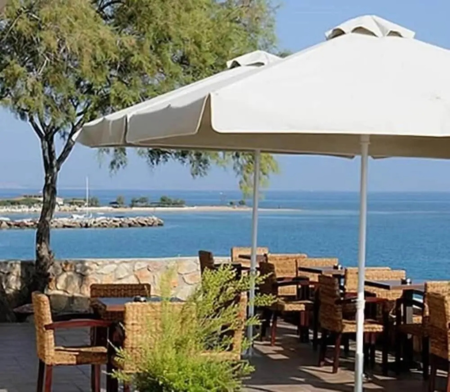 Beach & Waterfront