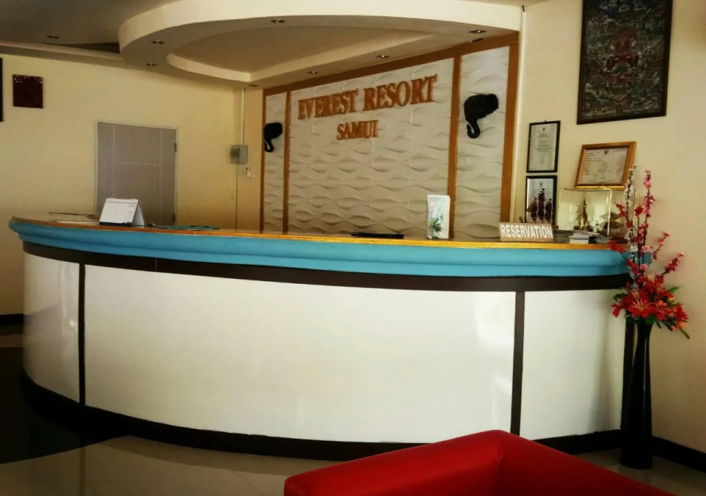 Lobby & Reception
