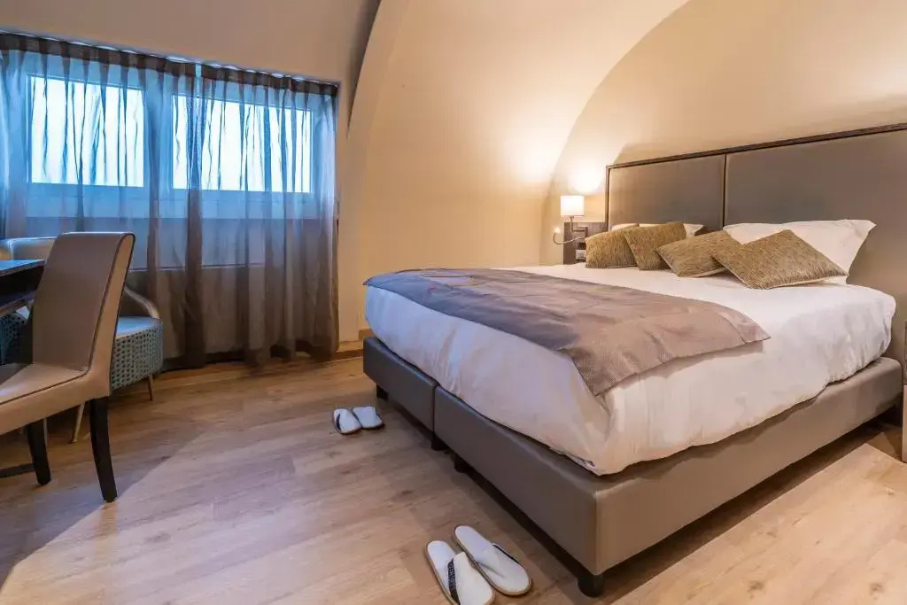 Superior Romantic Double room (full double bed)