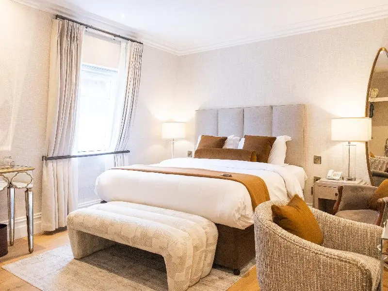 Superior Double room (full double bed)