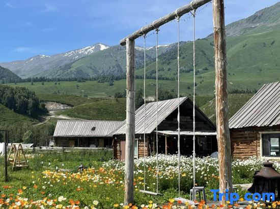 Shanye Jirai · Bonfire Party · Panoramic Designer Homestay (Kanas Scenic Area Branch)