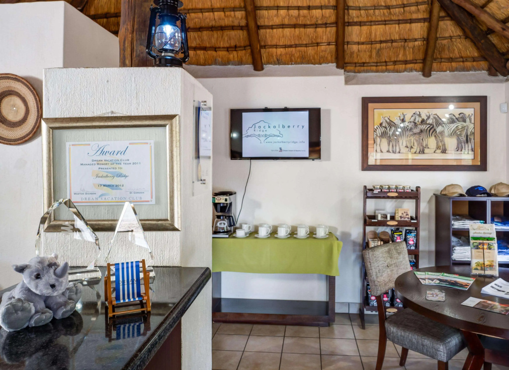 Lobby & Reception