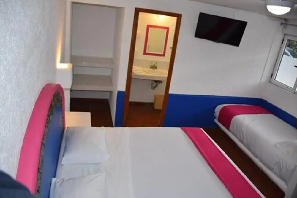 Classic Double room (full double bed)