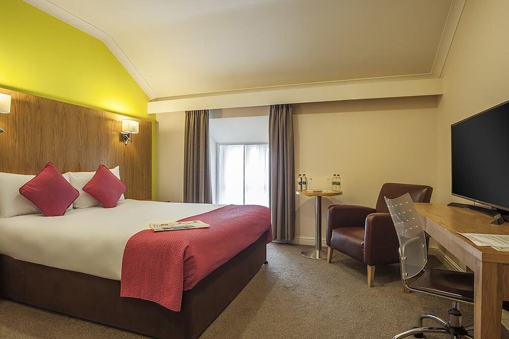 Skeffington Arms Hotel by null