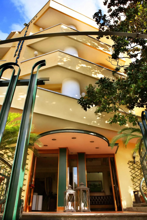 Hotel Villa Serena