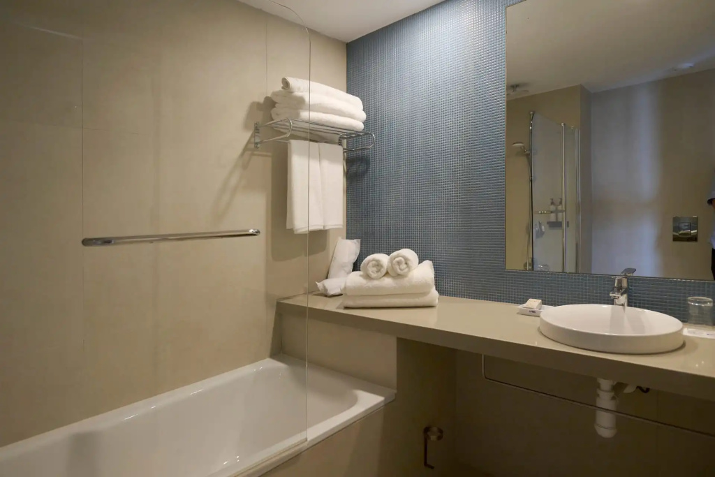 1 Bedroom Suite with sea view