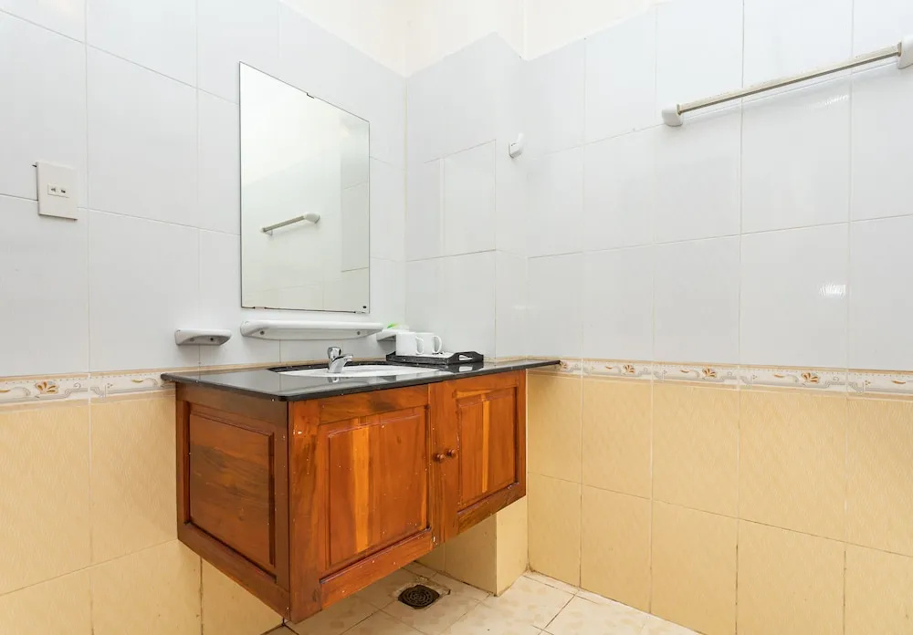 Standard Double room with balcony (full double bed)