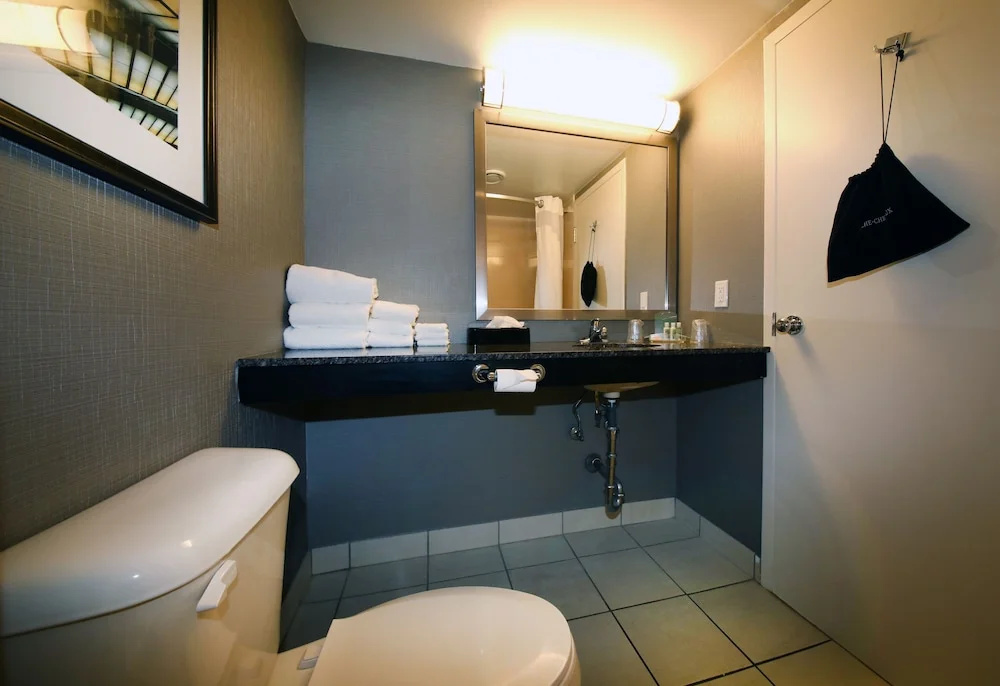 Holiday Inn Peterborough-Waterfront, ON by IHG - Chambres