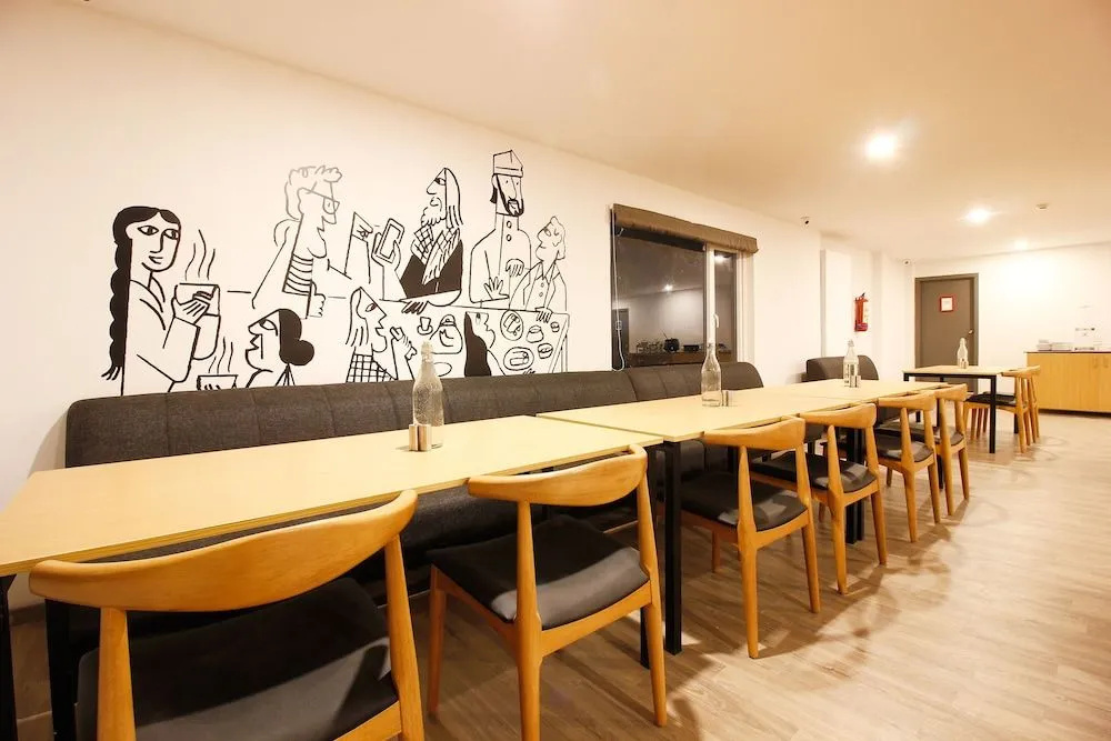 Food & Beverage