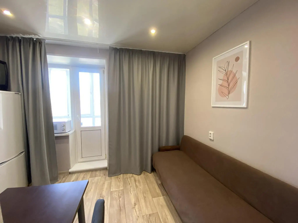 Желтый Нарцисс на улице Войкова - фото 5