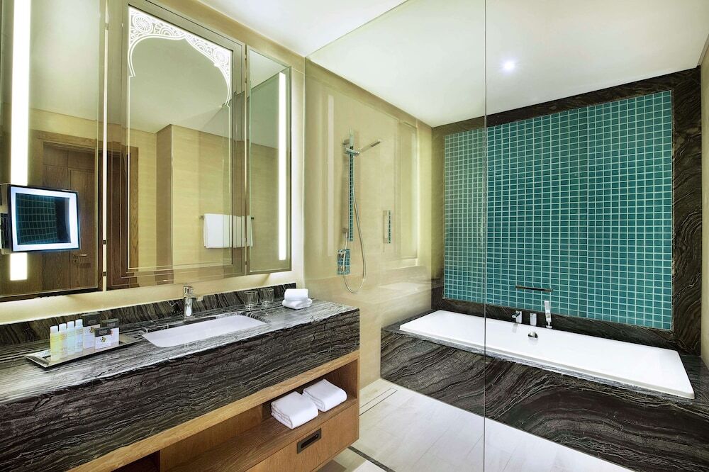 Doubletree By Hilton Resort & Spa Marjan Island