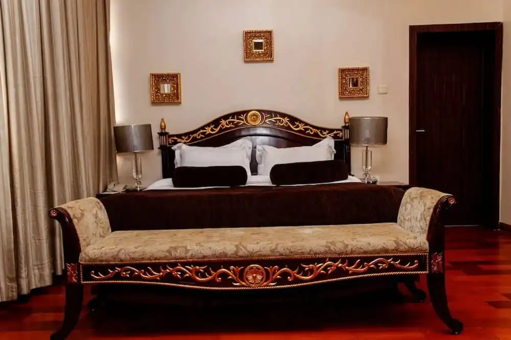 Owu Crown Hotel - Général