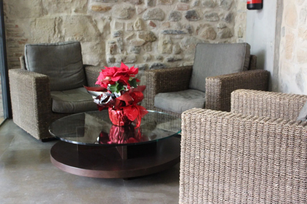 Lobby & Reception