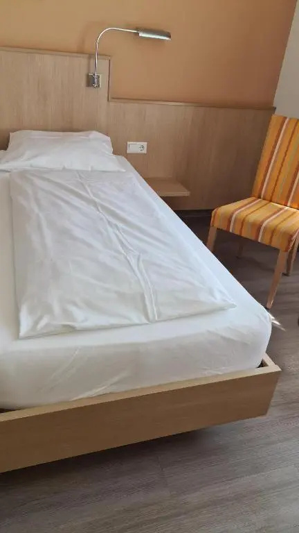 Hotel Touristik - Chambres