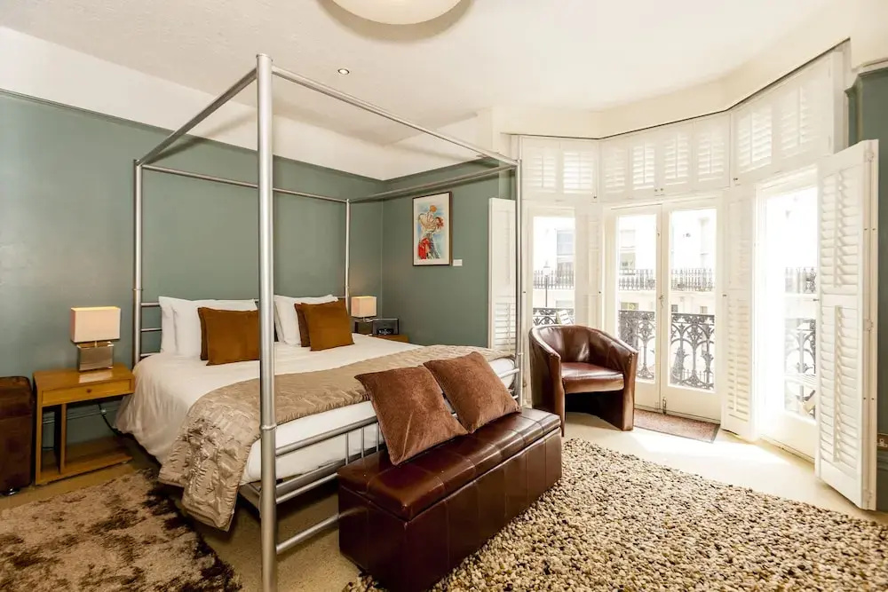 Luxury Double room with balcony (full double bed)