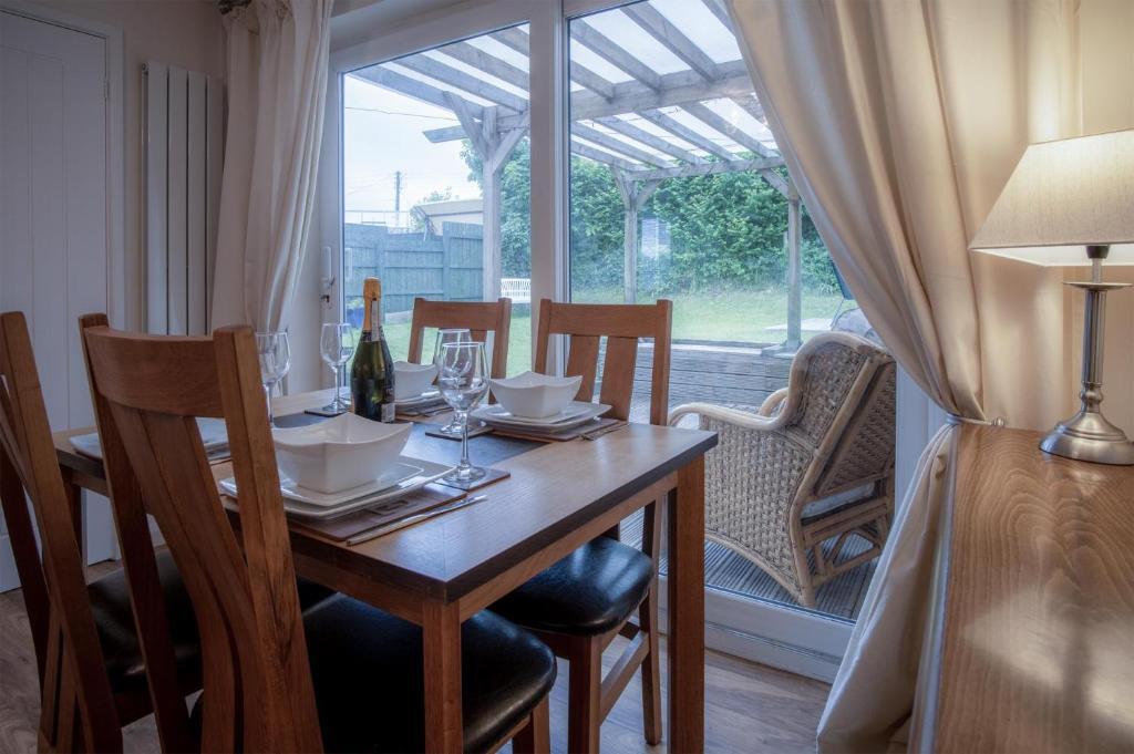 Отель Seawinds - 2 Bedroom Bungalow - Pentlepoir, фото 31