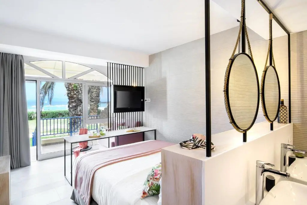 Antigoni Seaside Resort - Chambres