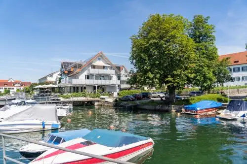 Beach & Waterfront