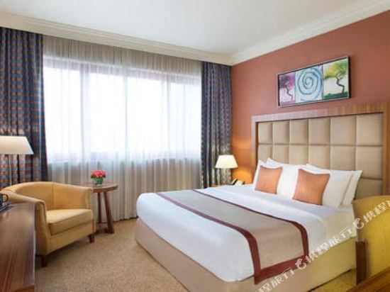 City Seasons Al Hamra Hotel
