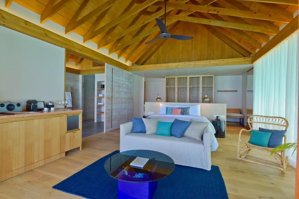 Emerald Faarufushi Resort & Spa