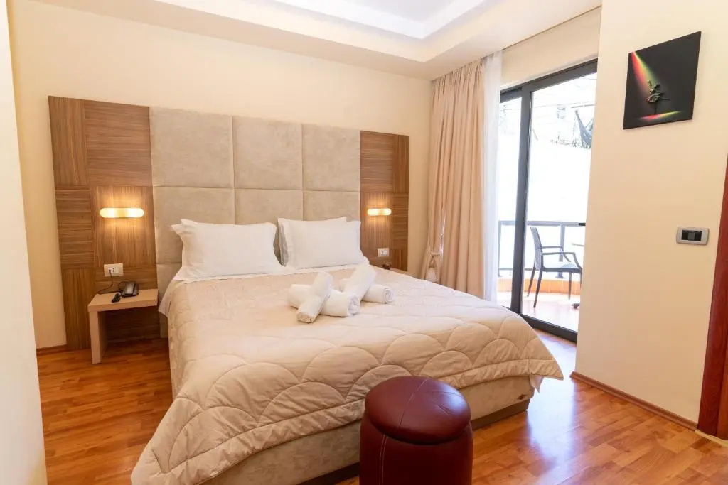Standard Double room with balcony (full double bed)