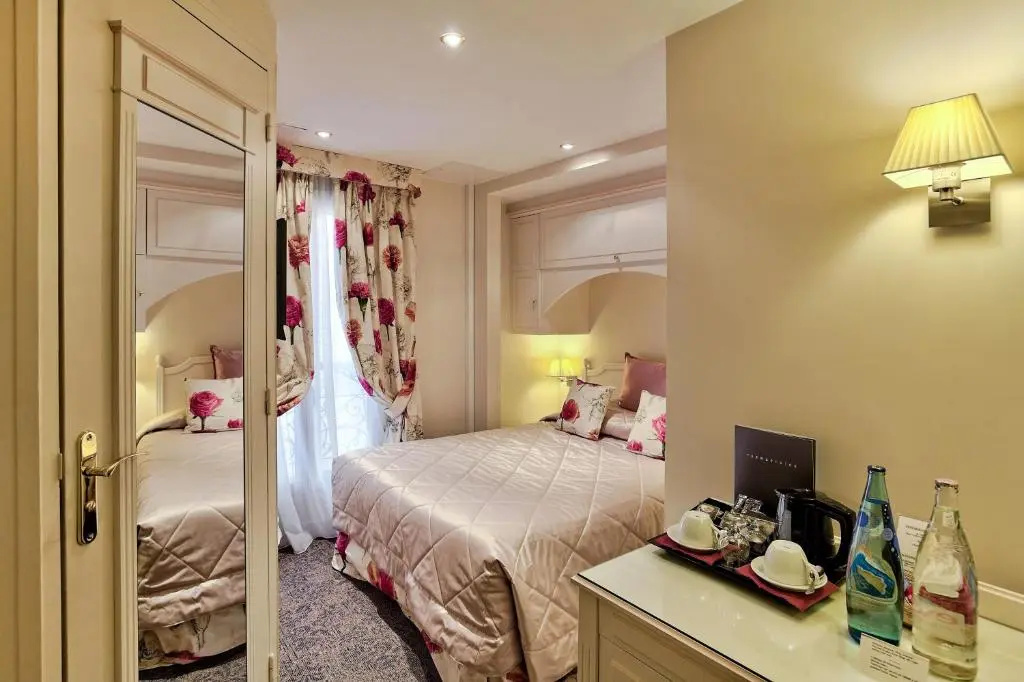 Hotel Queen Mary Paris 42