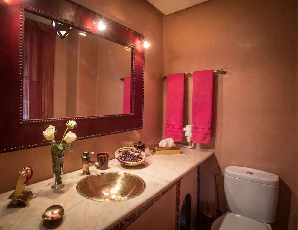 Superior Double room with balcony (full double bed)