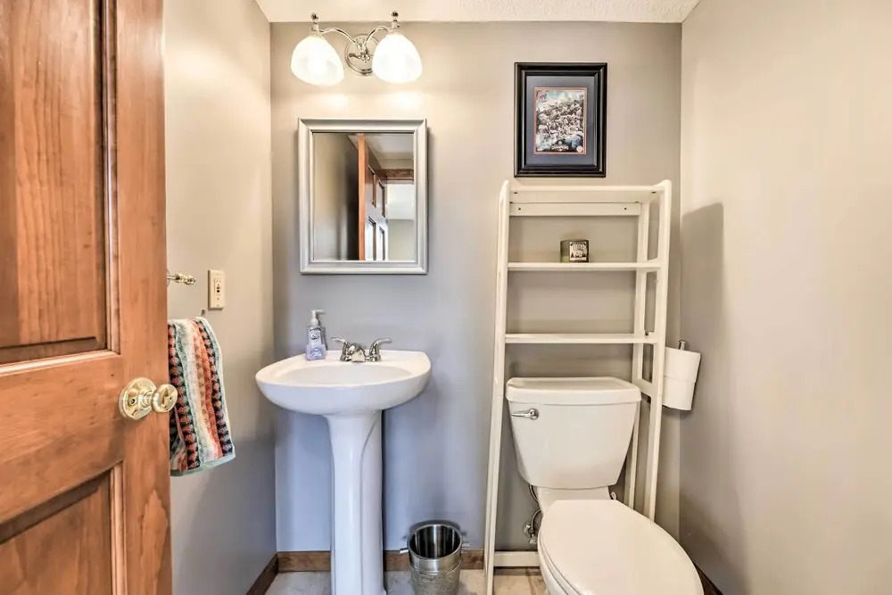 Spacious Fort Wayne Home w/ Yard + Gas Grill! — фото 2