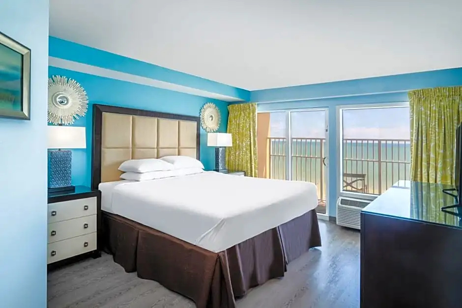 3 Bedrooms Double Suite oceanfront (full double bed)