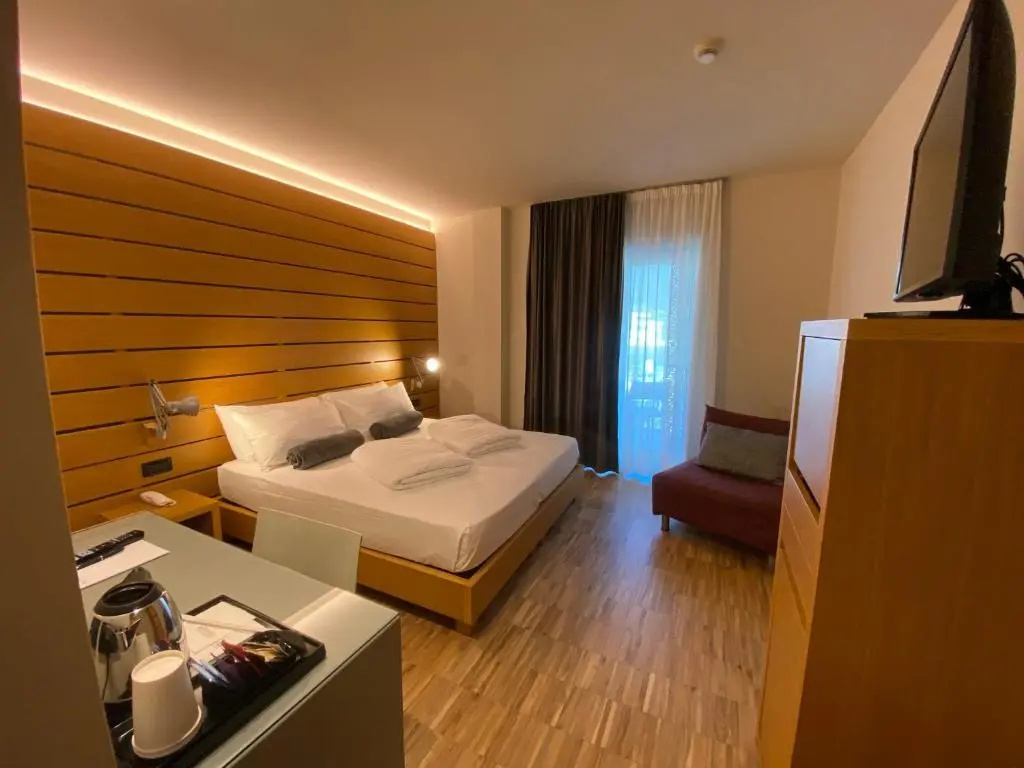 Lake Front Hotel Mirage - Chambres