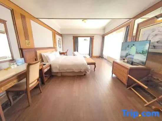 2 Bedrooms Executive Suite with view