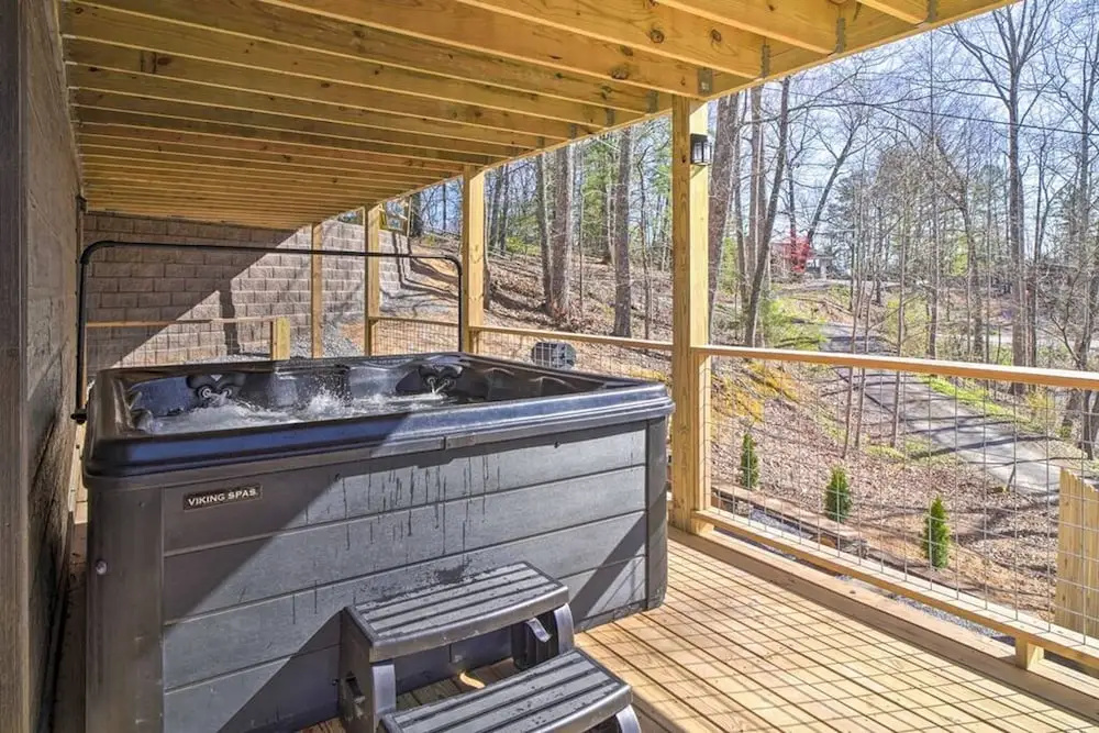 Sevierville Fun Games Hot Tub