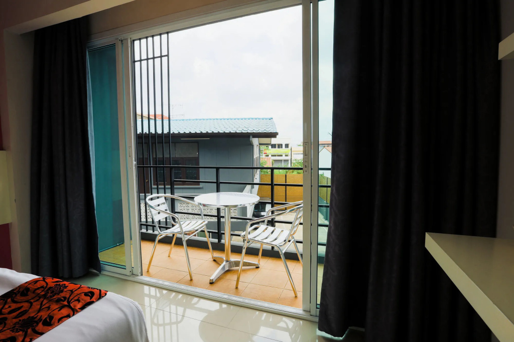 Balcony & Terrace