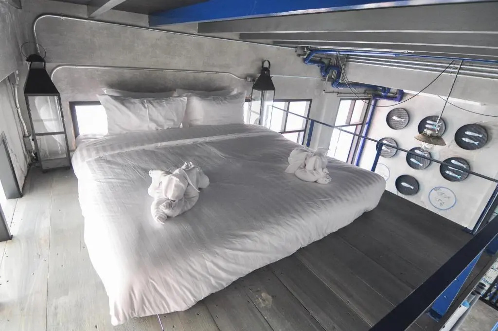 Deluxe Double room with balcony (full double bed)