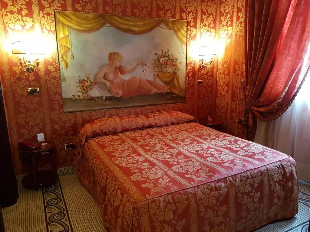 Standard Double room (full double bed)