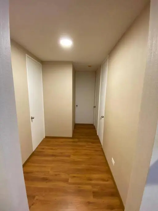 Hermoso Dpto de estreno en un conjunto residencial - фото 8